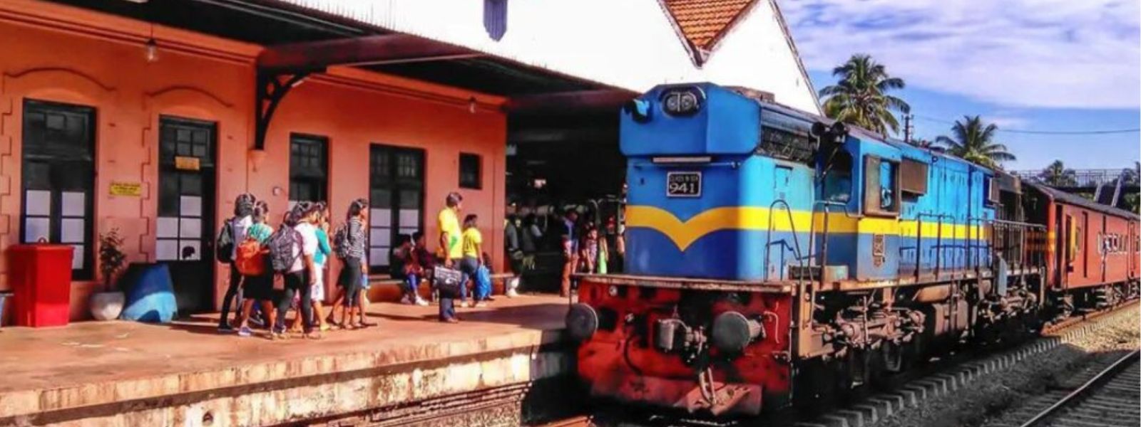 Rajarata Rejina Train Derails